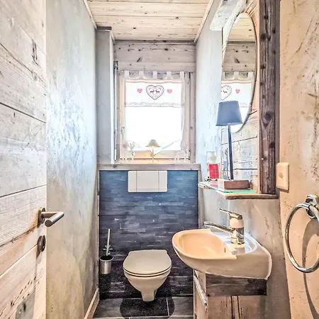 Manila 7 By Interhome